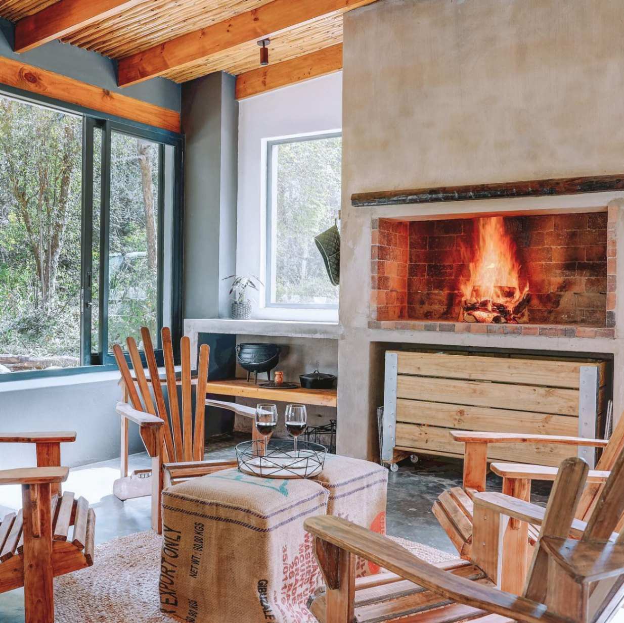 Sanjika Farm Stay Indoor Fireplace